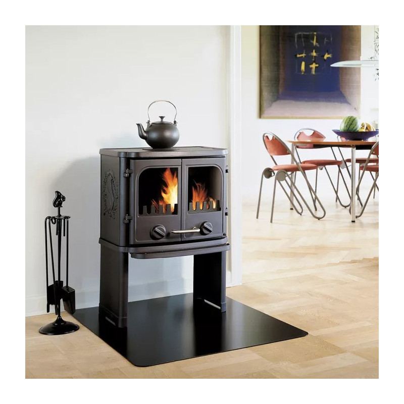 Piec wolnostojący żeliwny MORSO 2140 na szerokich nogach 5,5kW