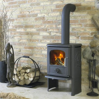 Piec wolnostojący żeliwny MORSO 3142 na szerokich nogach z płytą do gotowania 5,6kW
