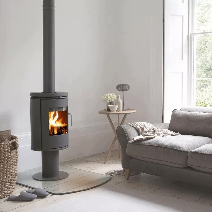 Piec wolnostojący żeliwny MORSO 6148 na nodze 5,8kW