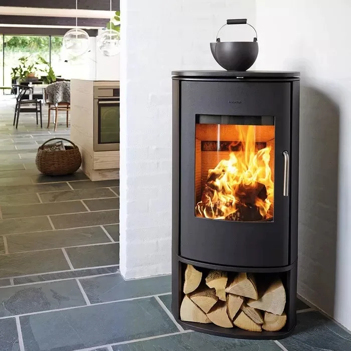 Piec wolnostojący żeliwny MORSO 8143 z miejscem na drewno 6,3kW